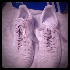 Womens Adidas Gazelles sz 8